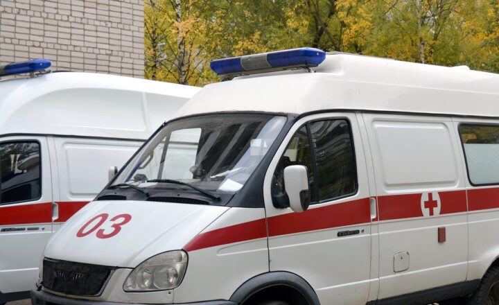 The History of Ambulance Services: From Horse-Drawn Carriages to Modern Fleets
