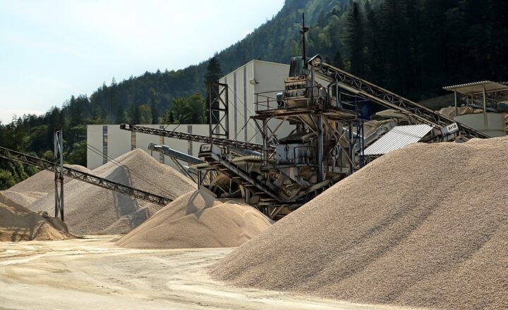 How Sand Is Extracted and Refined for Use in Industry and Construction