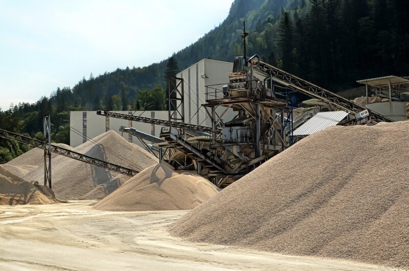 How Sand Is Extracted and Refined for Use in Industry and Construction