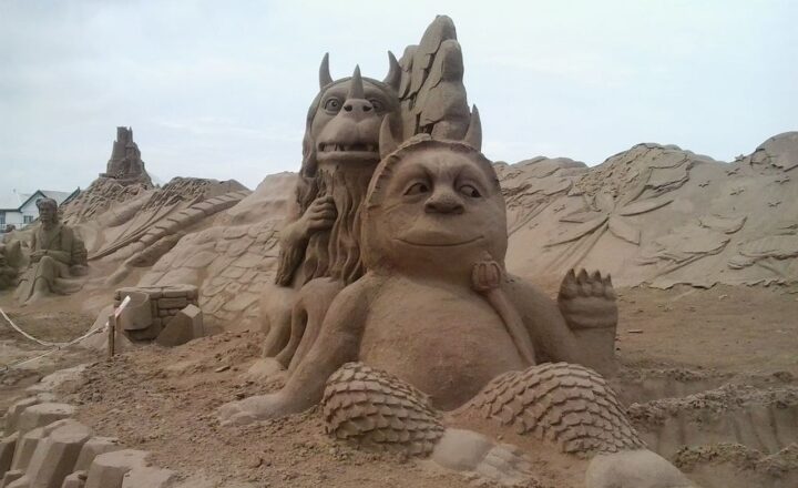The Magic of Sandcastles: How Artists Turn Ordinary Sand into Masterpieces