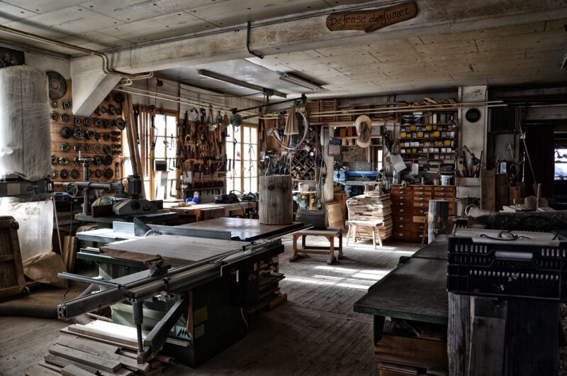Why Glass Blowing Is One of the Most Intricate and Dazzling Forms of Art Why Glass Blowing Is One of the Most Intricate and Dazzling Forms of Art