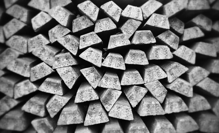 The Healing Powers of Silver: How This Metal Is Used in Medicine and Health Products