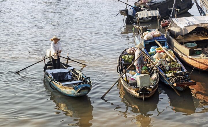 The Role of Rivers in Ancient Trade and the Development of Civilizations