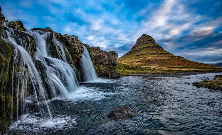 The Physics of Waterfalls: How Water Flow Creates Stunning Natural Landmarks
