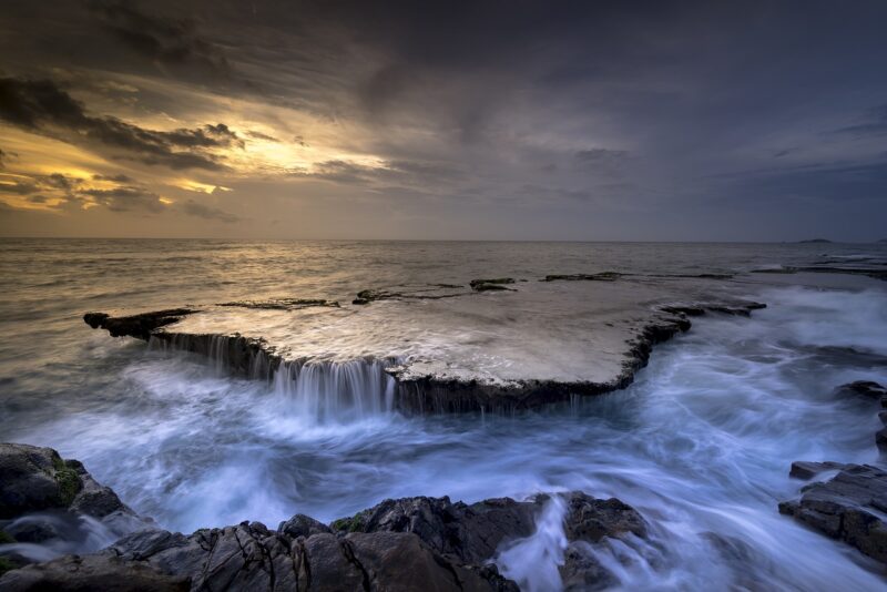 Understanding Tides: The Role of the Moon, Sun, and Earth in Ocean Movement