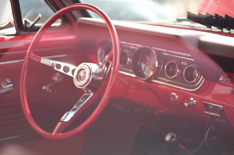 How to Choose a Car for Long Commutes: Comfort, Mileage, and Affordability Tips How to Choose a Car for Long Commutes: Comfort, Mileage, and Affordability Tips