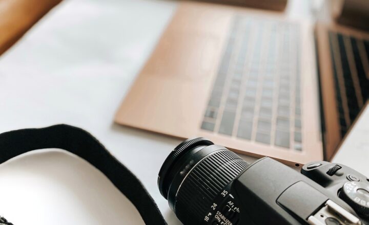 How Bloggers Are Redefining Personal Branding and Influencing Social Media Trends