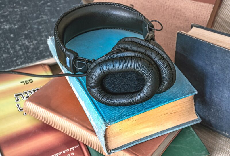 Why Audiobooks Are Essential for Busy Parents: How to Sneak in Reading Time While Multitasking Why Audiobooks Are Essential for Busy Parents: How to Sneak in Reading Time While Multitasking