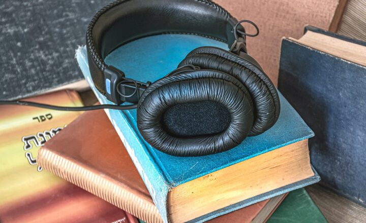 Audiobooks and Mental Health: How Listening to Stories Can Be a Therapeutic Escape