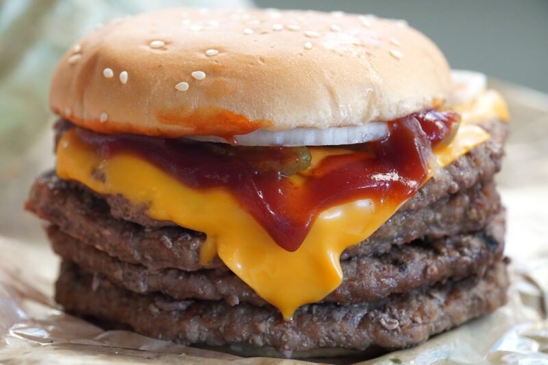 The Story of Burger King: How It Challenges McDonald’s for Fast Food Supremacy The Story of Burger King: How It Challenges McDonald’s for Fast Food Supremacy