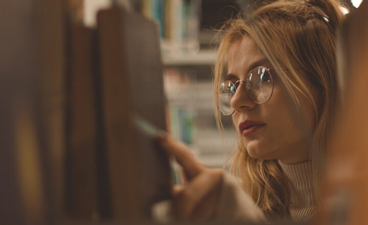 From Page to Screen: How Comic Book Art Styles Influence the Visuals of Blockbuster Movies