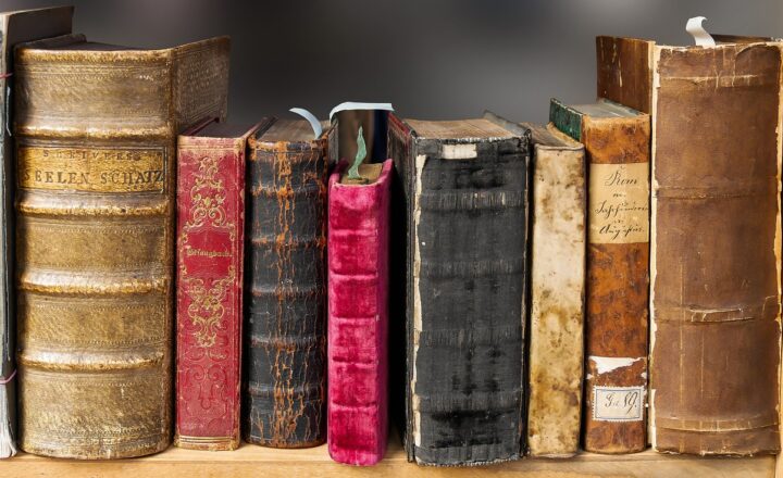 10 Must-Have Comic Collectibles for Every Fan