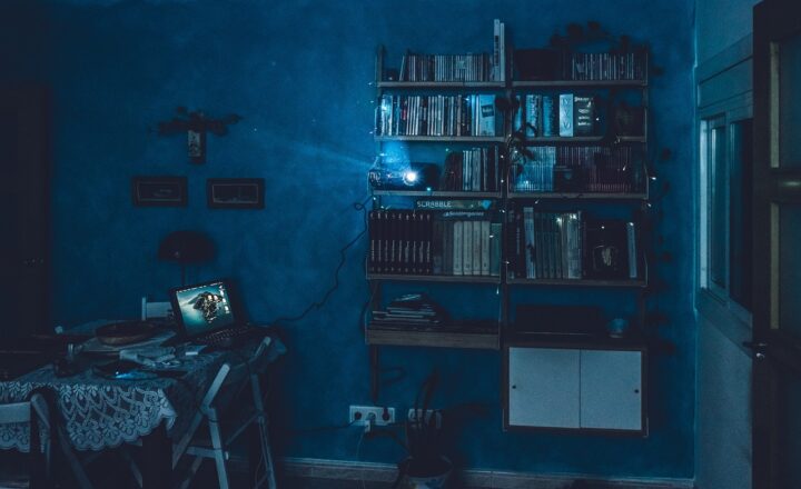 10 Superhero Movies That Differ from Their Comic Originals