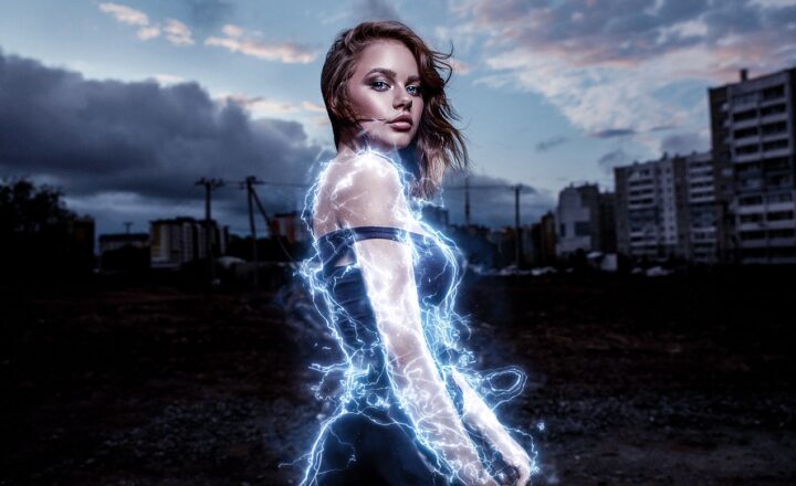 The Untold History of Female Superheroes in Comics