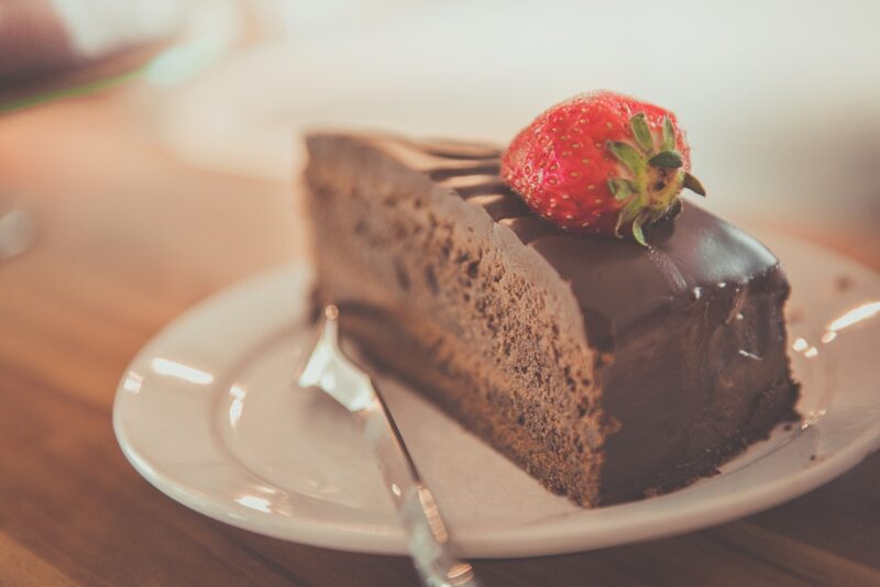 Exploring the Art of Cake Decorating as a Hobby for Aspiring Bakers