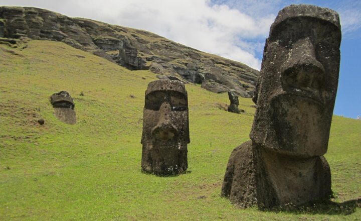 The Mysterious Moai Statues of Easter Island and the Civilization Behind Them