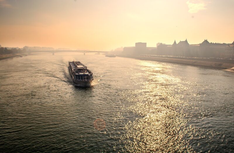 Electric Boats and Ferries: The Future of Marine Transportation Electric Boats and Ferries: The Future of Marine Transportation