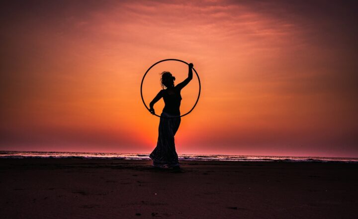 When the Hula Hoop Took the World by Storm: A Trend That Defied Gravity