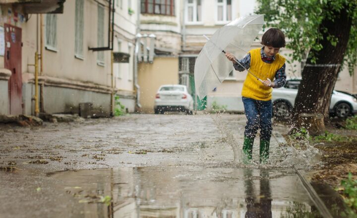 When Umbrella Hats Were Actually Considered High Fashion