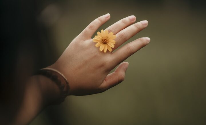 How the Mood Ring Became a Strange Device Obsessed With Your Emotions