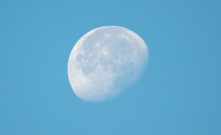 The Role of the Moon in Shaping Early Calendars
