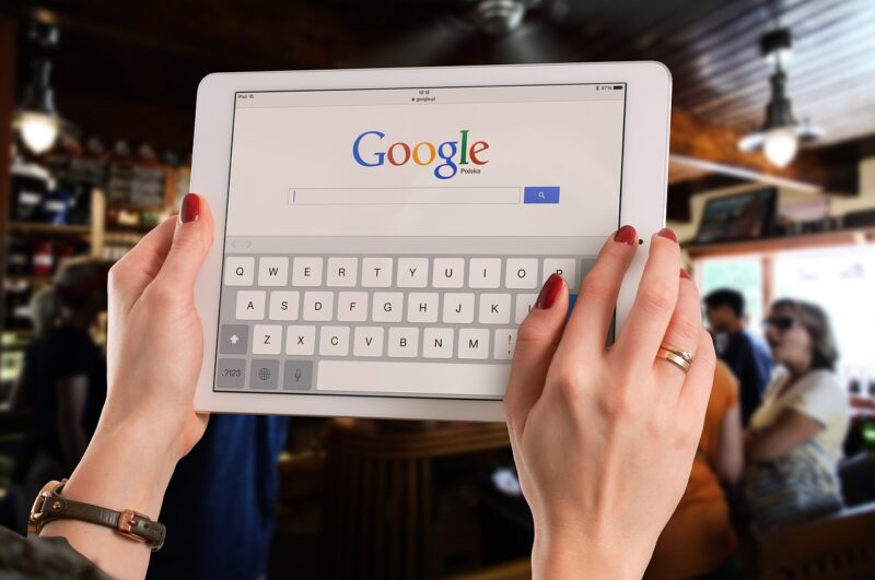 How Voice Search is Transforming the Internet Experience for Users How Voice Search is Transforming the Internet Experience for Users