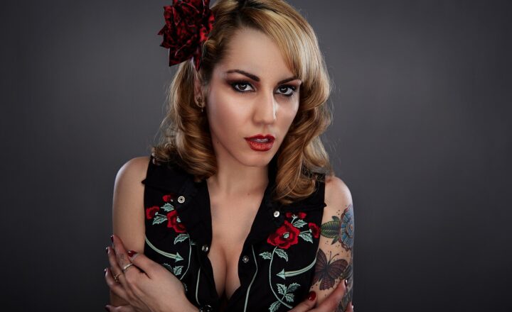 How to Incorporate Vintage Pieces Into Your Modern Wardrobe for a Unique Look