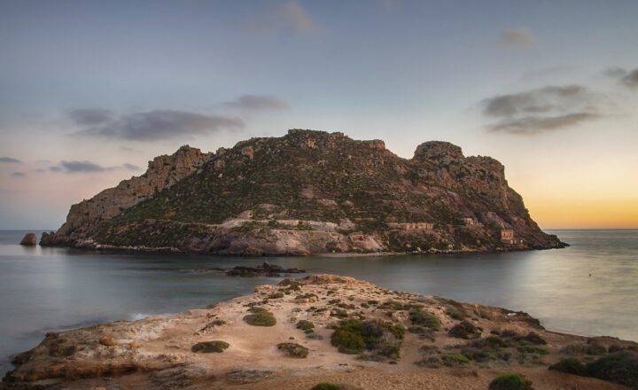 Why Some Islands Disappear: The Impact of Rising Sea Levels