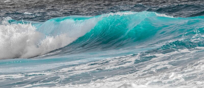 How Waves Travel: From Ocean Waves to Light Waves How Waves Travel: From Ocean Waves to Light Waves