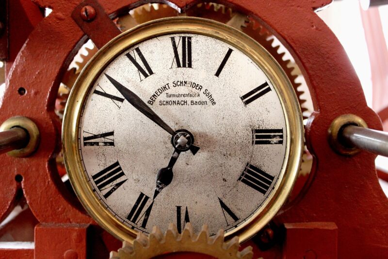 The History of Timekeeping: From Sundials to Atomic Clocks