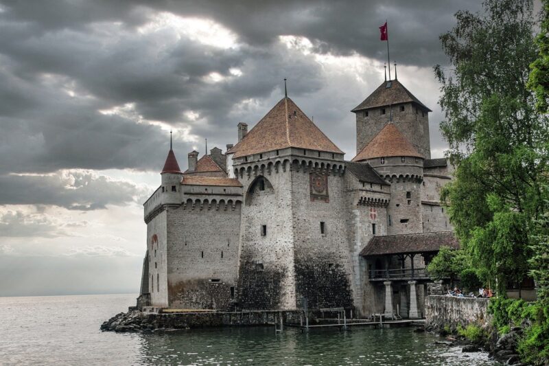 The Most Breathtaking Castles Around the World and Their Fascinating Histories