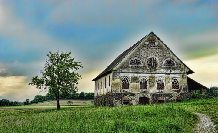 The Most Beautiful and Mysterious Abandoned Places on Earth That Remain Frozen in Time