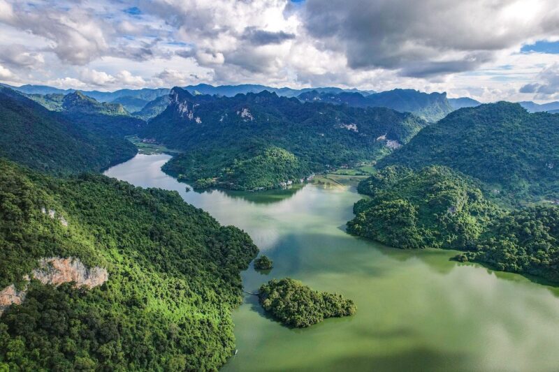 The Most Stunning Islands for Travelers Who Love Adventure and Tranquility The Most Stunning Islands for Travelers Who Love Adventure and Tranquility