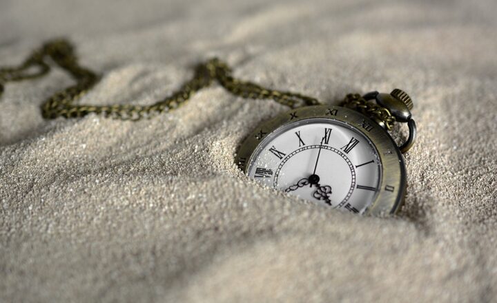 Why Humans Are Fascinated With the Idea of Time Travel and Parallel Universes