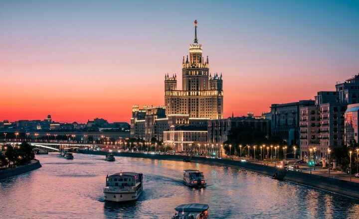 The Stories Behind the World’s Most Iconic Skylines and Their Architecture