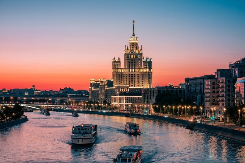 The Stories Behind the World’s Most Iconic Skylines and Their Architecture The Stories Behind the World’s Most Iconic Skylines and Their Architecture