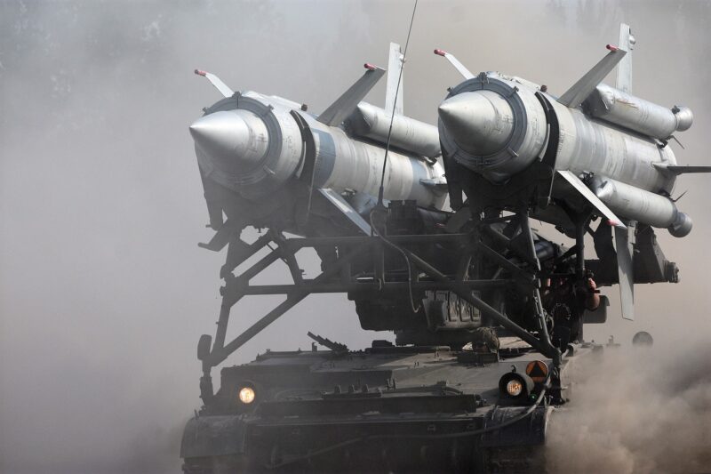 Weapons of the Future: What Science Fiction Can Teach Us About Tomorrow's Arsenal Weapons of the Future: What Science Fiction Can Teach Us About Tomorrow's Arsenal