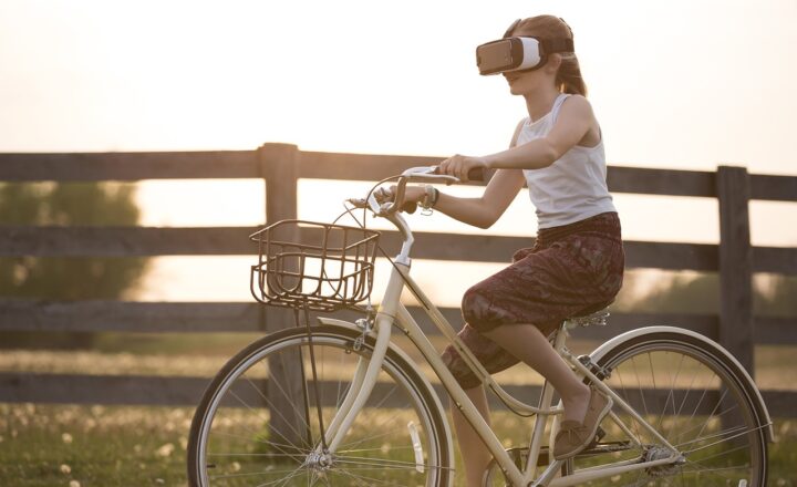 How Virtual Reality Is Transforming the World of Entertainment