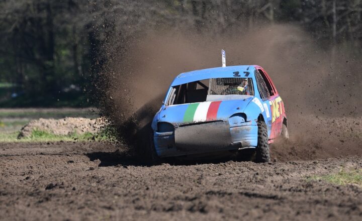 Sports Rivalries Through the Ages: Legends, Fierce Competition, and Unforgettable Moments