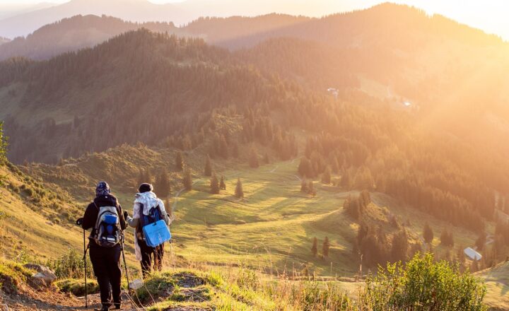 Hiking Your Way to a Happier Life: Tips for the Mindful Wanderer