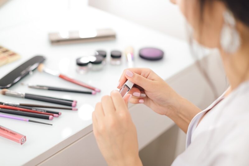 The Most Controversial Beauty Trends and Why They Divided Opinions The Most Controversial Beauty Trends and Why They Divided Opinions