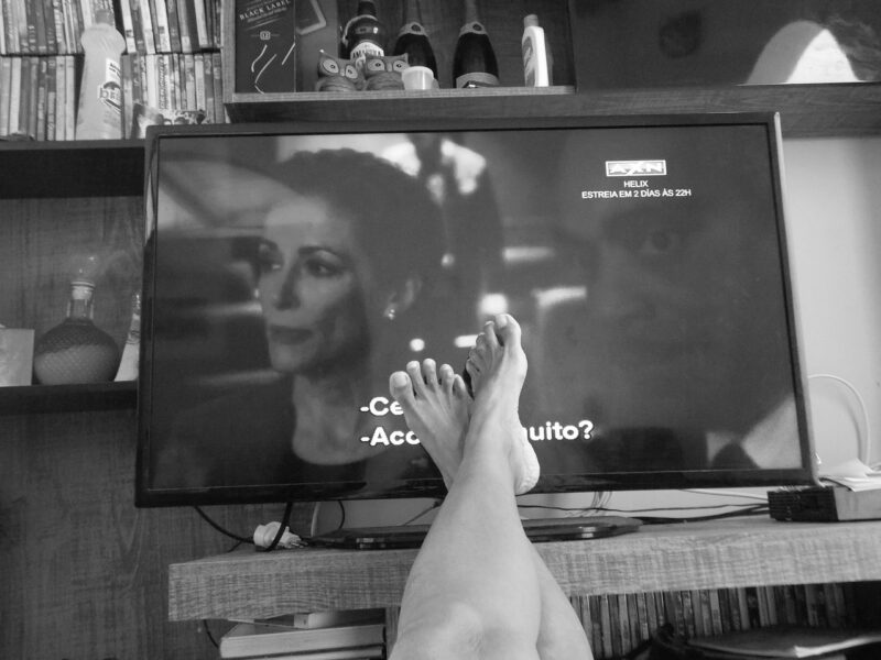 Binge-Watching Through the Ages: How TV Shows Mirror Society Binge-Watching Through the Ages: How TV Shows Mirror Society