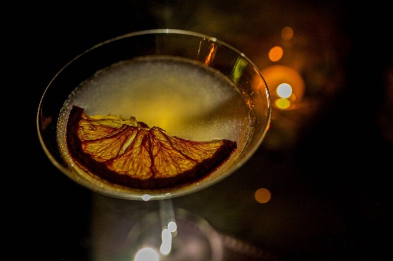 The Art of Mixology: Crafting Intriguing Drinks for Every Occasion The Art of Mixology: Crafting Intriguing Drinks for Every Occasion