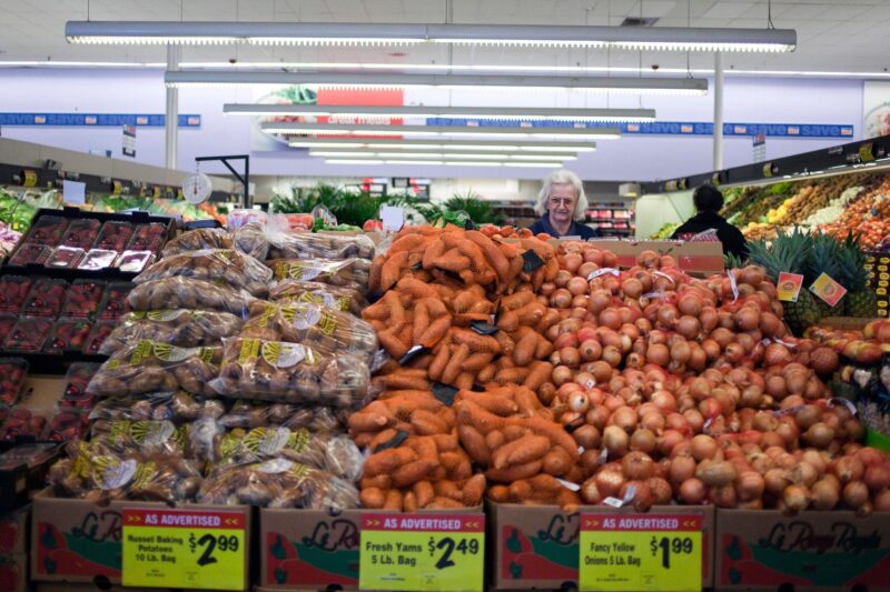 Understanding Food Deserts and Their Impact on Communities Understanding Food Deserts and Their Impact on Communities